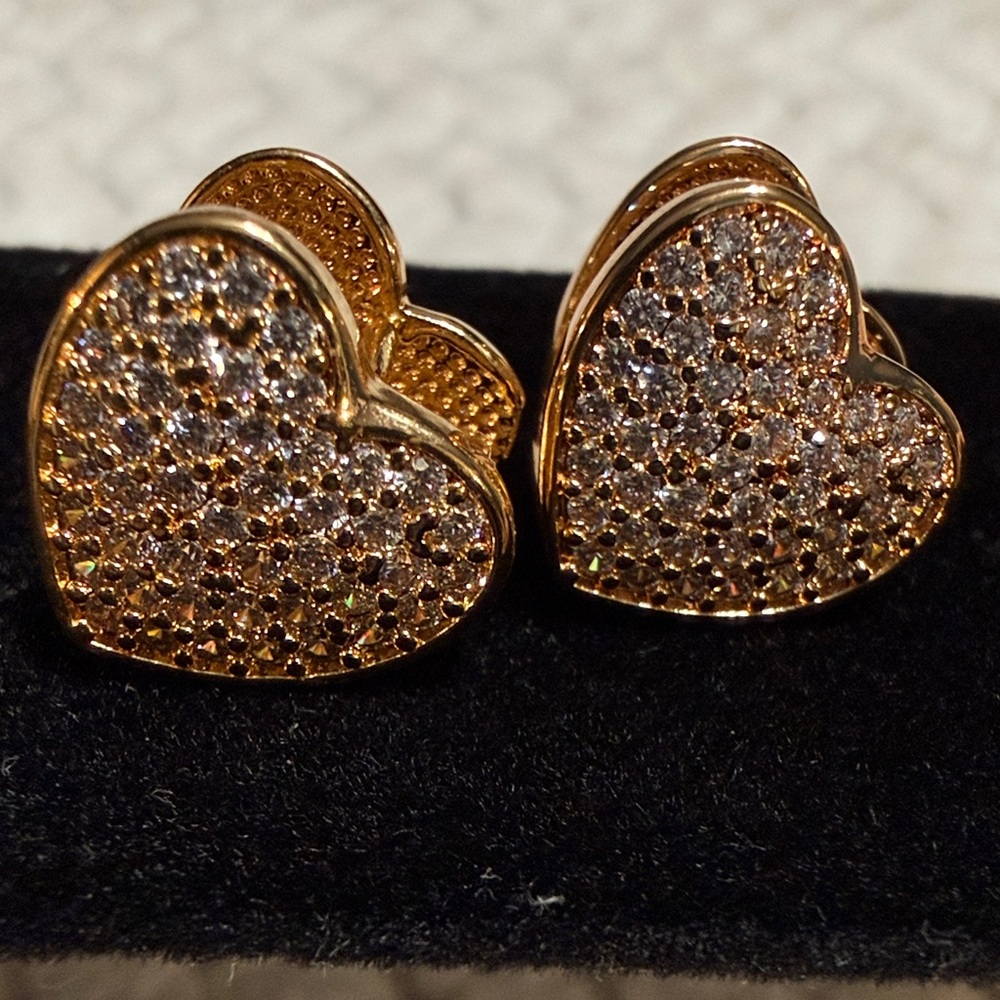 Pretty Bird Rose Gold Plated Heart Earrings with Sparkling Accents